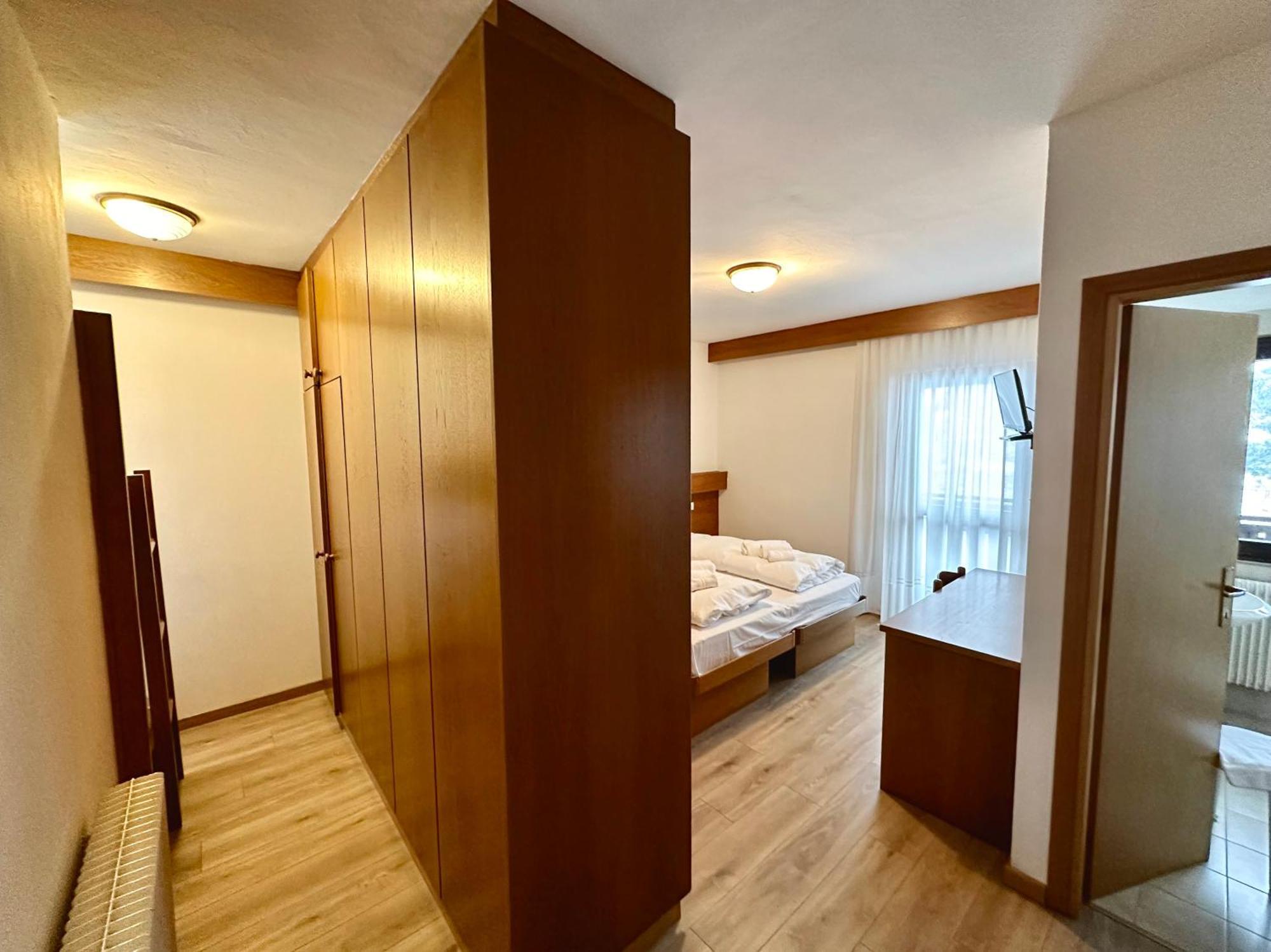 Hotel Ferrari بينْسولُ المظهر الخارجي الصورة
